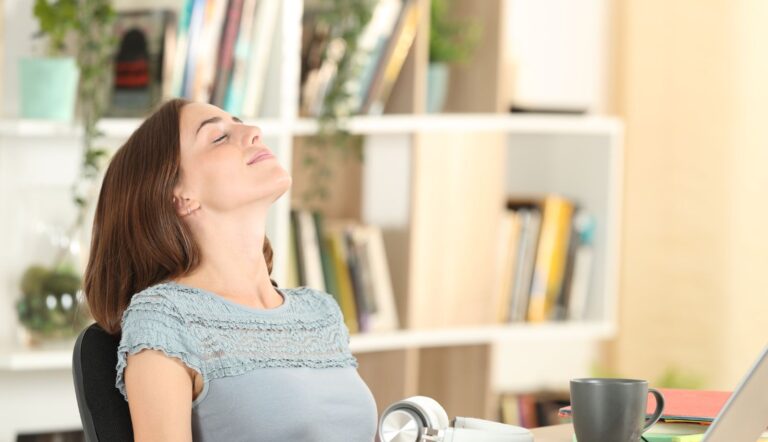 The Power of Mindful Breathing in the Workplace: How to Reduce Stress and Boost Productivity